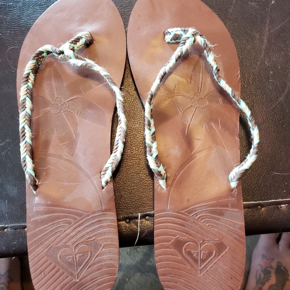 Roxy sandals